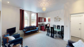 Spacious Apartment Sleeps 6